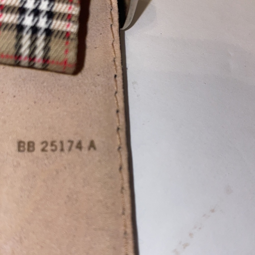 Burberry Monogram Patent Leather Belt - Picture 6 of 6